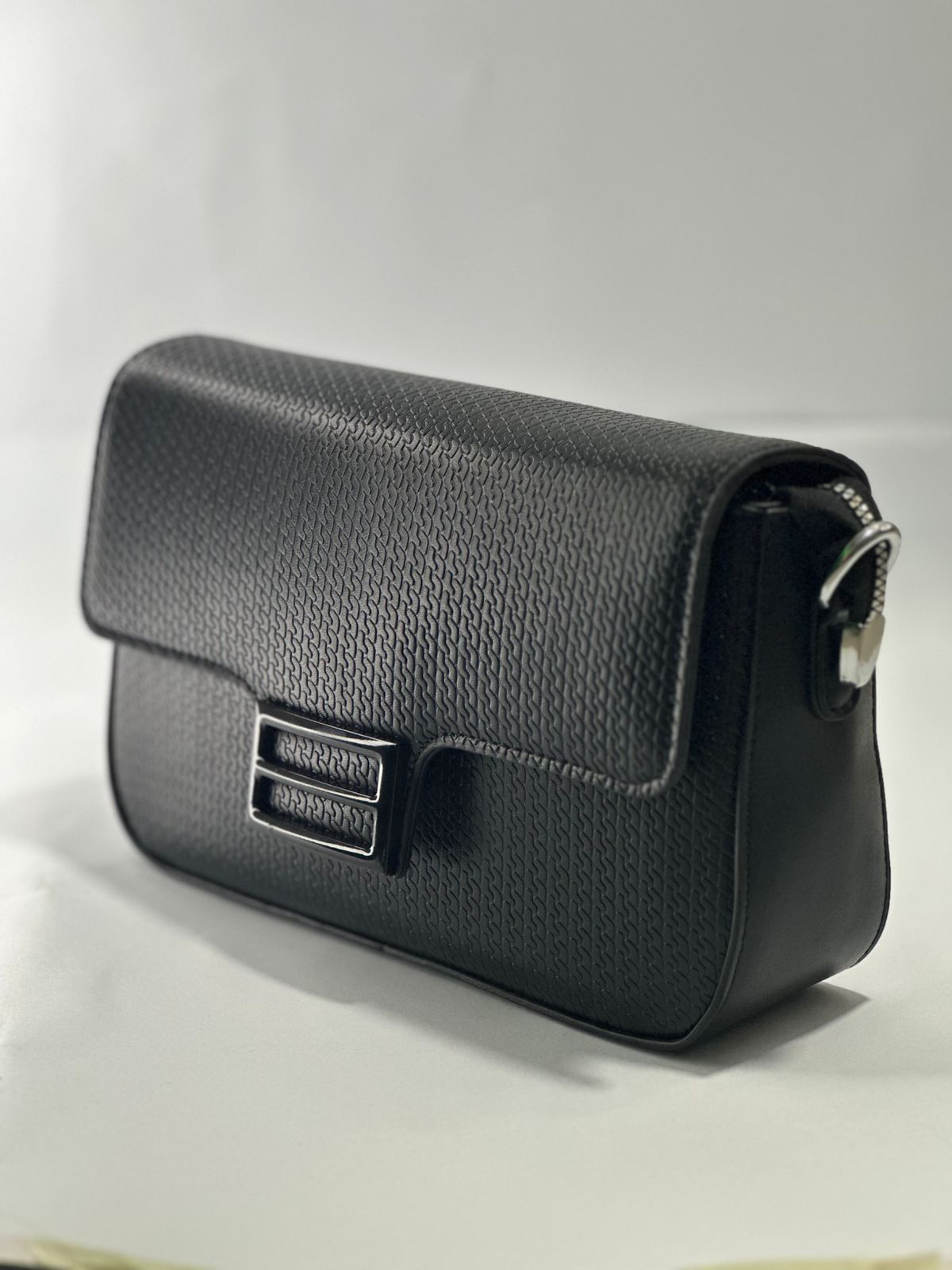 Obsidian Crossbody handbag OCH1